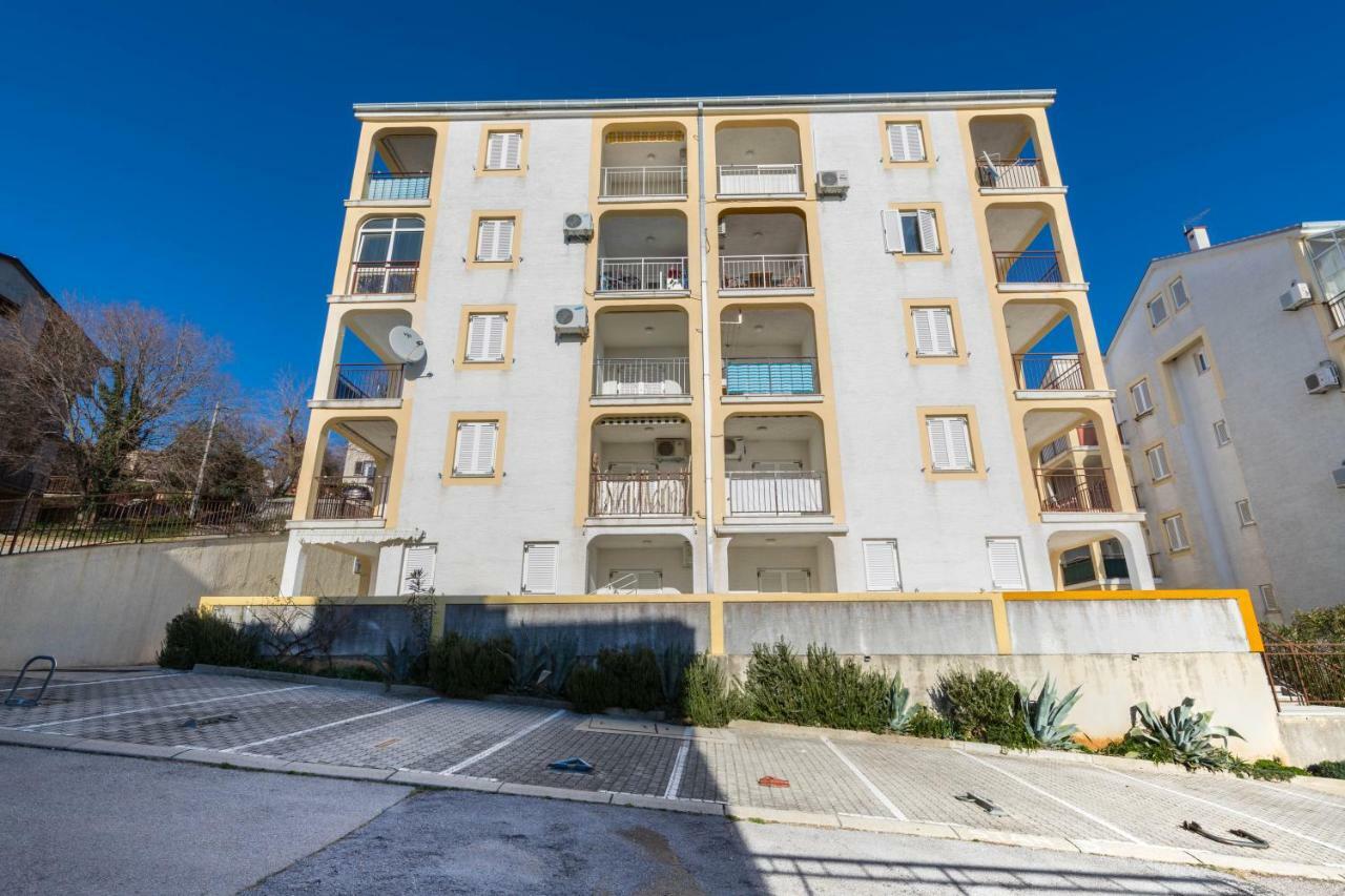 Apartmani Adria Lila Crikvenica Драмал Екстериор снимка