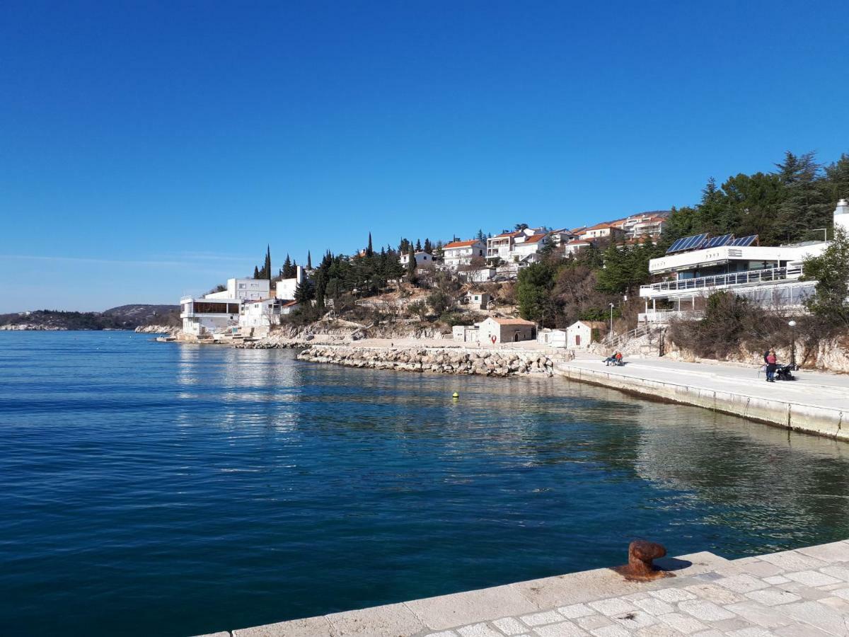 Apartmani Adria Lila Crikvenica Драмал Екстериор снимка